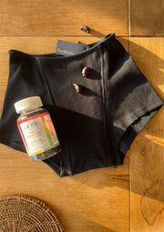 un boxer menstruel et une boite de gummie anti douleurs de règles